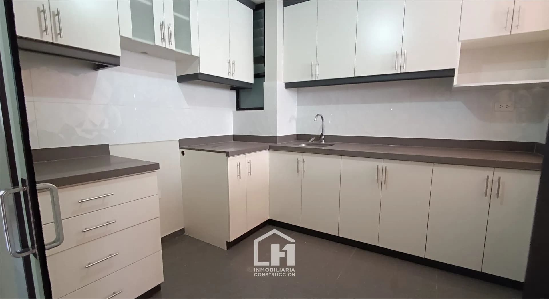 Venta de Departamento de 3 habitaciones en Ttio de ESTRENO — foto 4