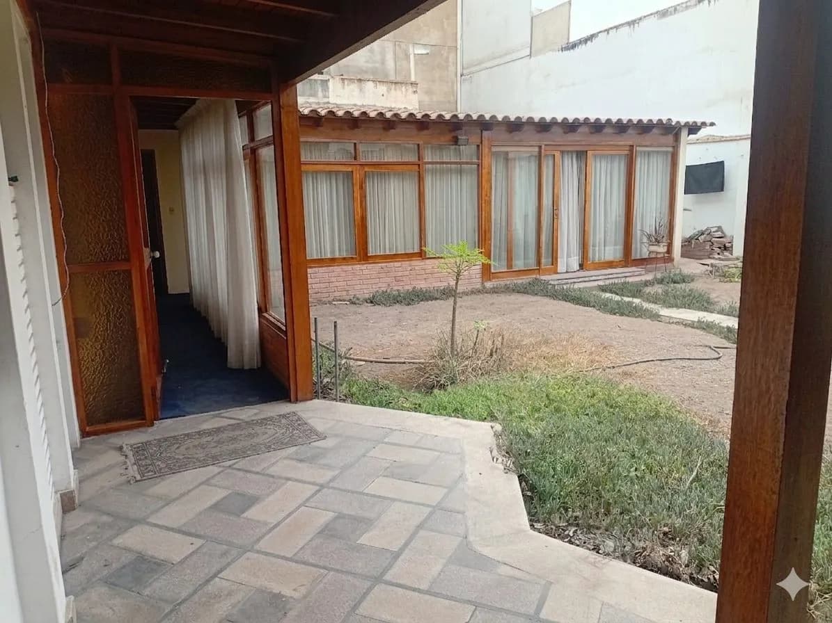 SE VENDE CASA COMO TERRENO EN SAN ISIDRO — foto 9
