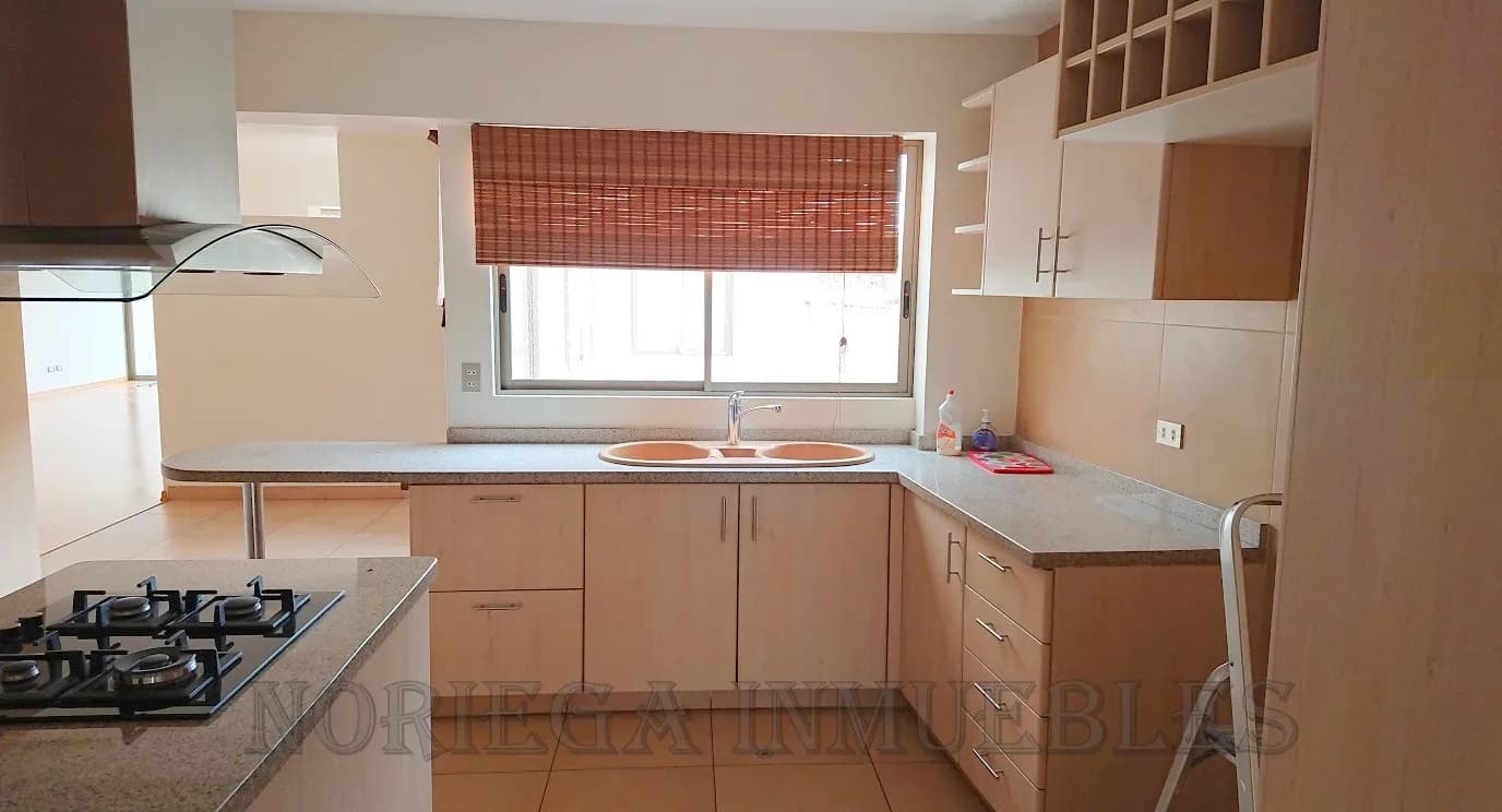Casuarinas Duplex  455 m2 + 2 cocheras + Depósito. US$ 2,000.- — foto 9