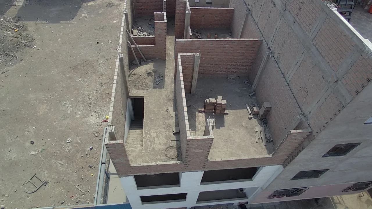 Alquiler de Predio Comercial de 4 Pisos — foto 2
