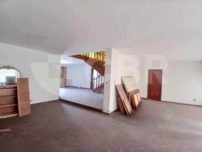 VENTA CASA COMO TERRENO EN SURCO — foto 1