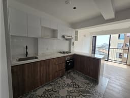 VENTA DE DÚPLEX DE 1 DORMITORIO CON TERRAZA EN PUEBLO LIBRE