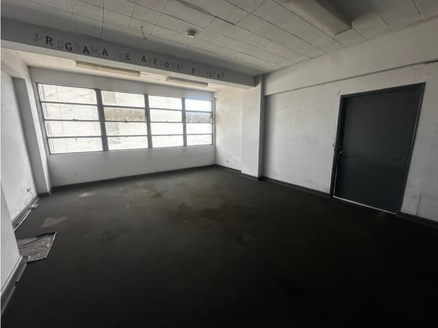 VENTA DE 4 OFICINAS EN CERCADO DE LIMA
