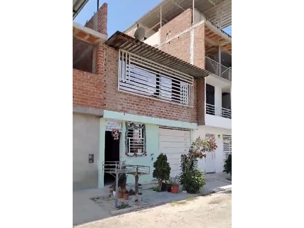 VENDO CÓMODA CASA EN LA PLANICIE — foto 1