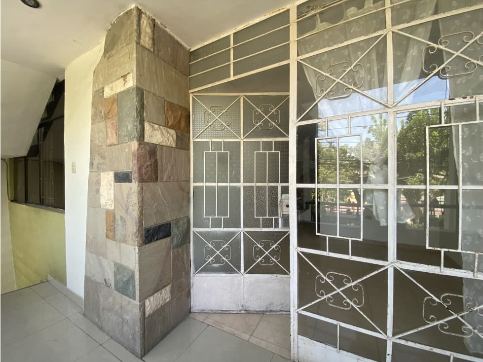 CASA DE 4 PISOS EN VENTA EN ANGAMOS — foto 1