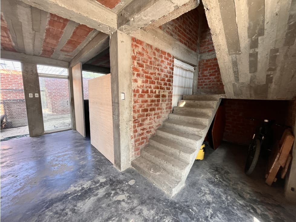 CASA EN VENTA EN URB. LOS ABOGADOS — foto 3
