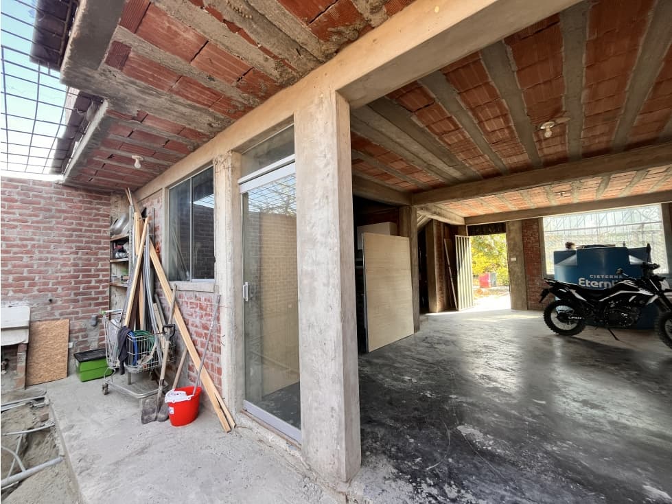 CASA EN VENTA EN URB. LOS ABOGADOS — foto 4