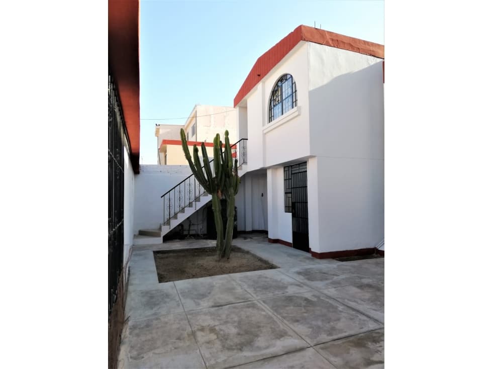 VENDO LINDA CASA EN URB. EL CHILCAL CERCA A REAL PLAZA — foto 2