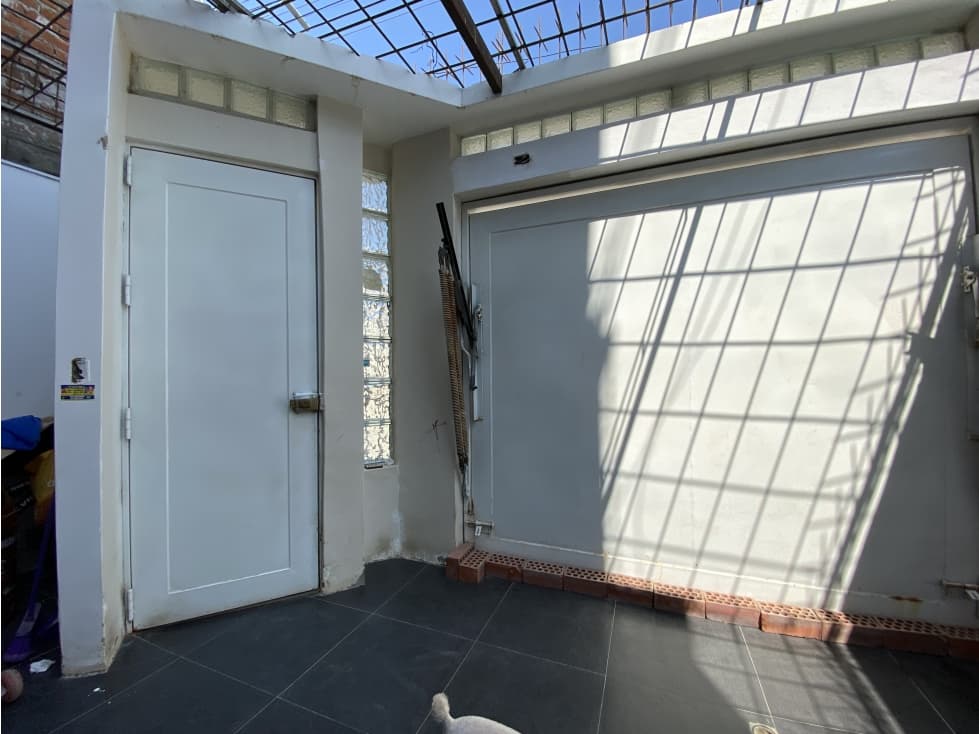 CASA FRENTE A AV. SANTA MARGARITA EN VENTA — foto 4