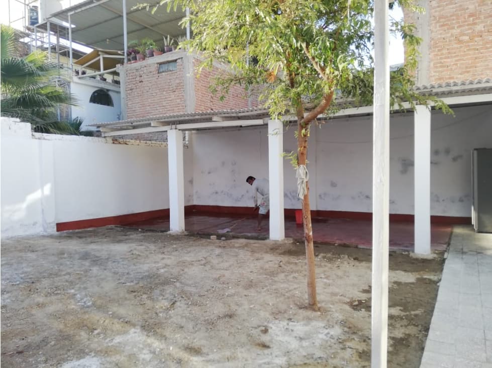 VENDO LINDA CASA EN URB. EL CHILCAL CERCA A REAL PLAZA — foto 1
