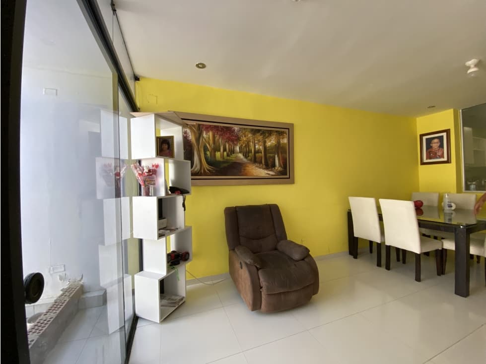 CASA FRENTE A AV. SANTA MARGARITA EN VENTA — foto 3
