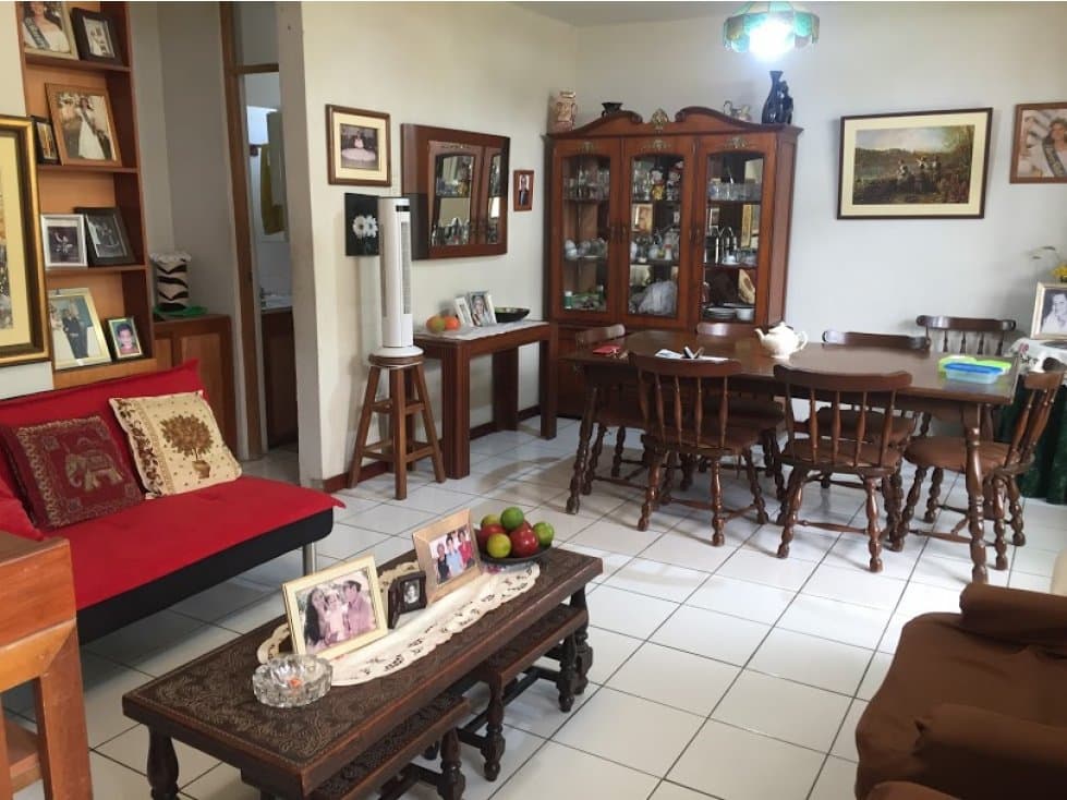VENDO AMPLIA CASA Y CUARTOS PARA ALQUILER EN GERANIOS, PIURA — foto 4