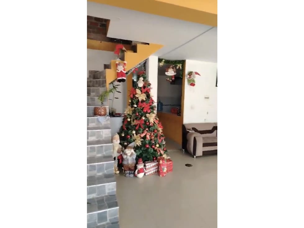 VENDO CÓMODA CASA EN LA PLANICIE — foto 3