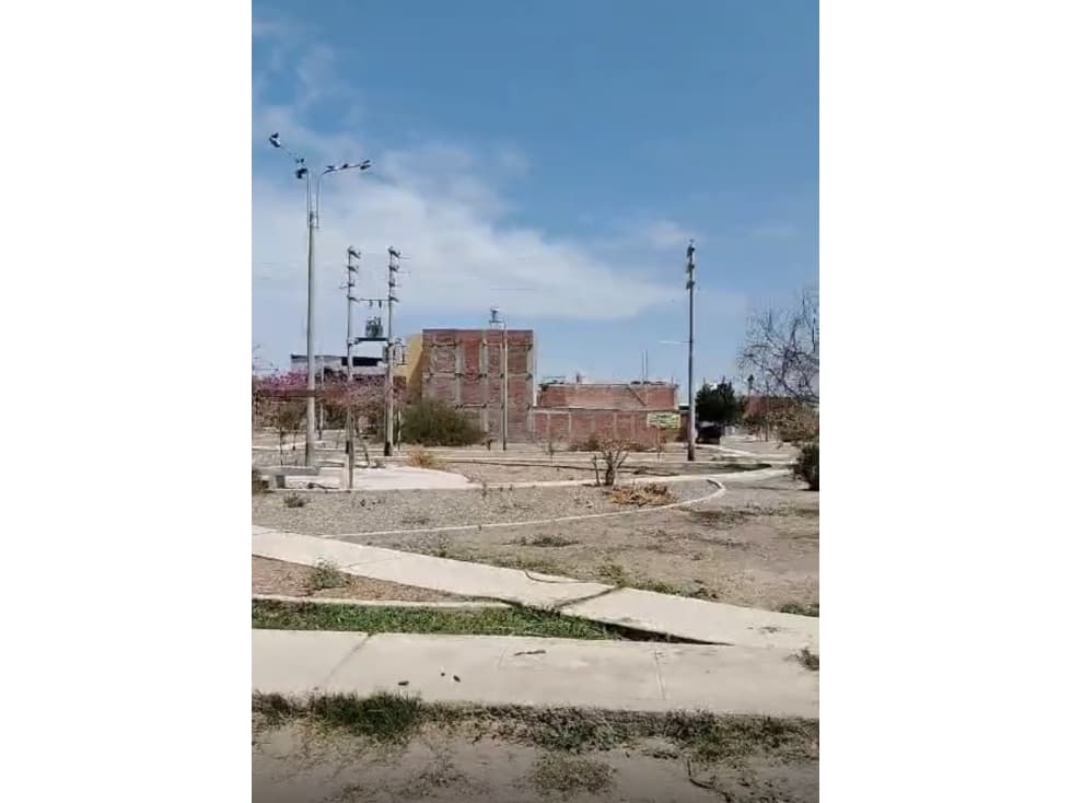 VENDO CÓMODA CASA EN LA PLANICIE — foto 2