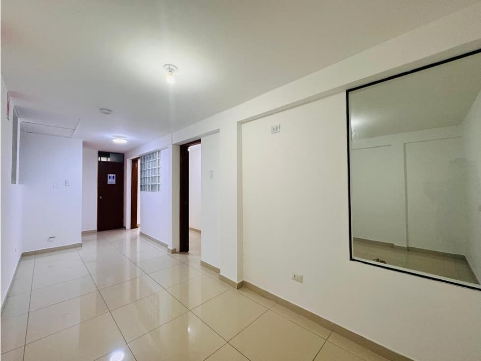 SE ALQUILA LOCAL COMERCIAL EN SAN MARTIN DE PORRES — foto 4