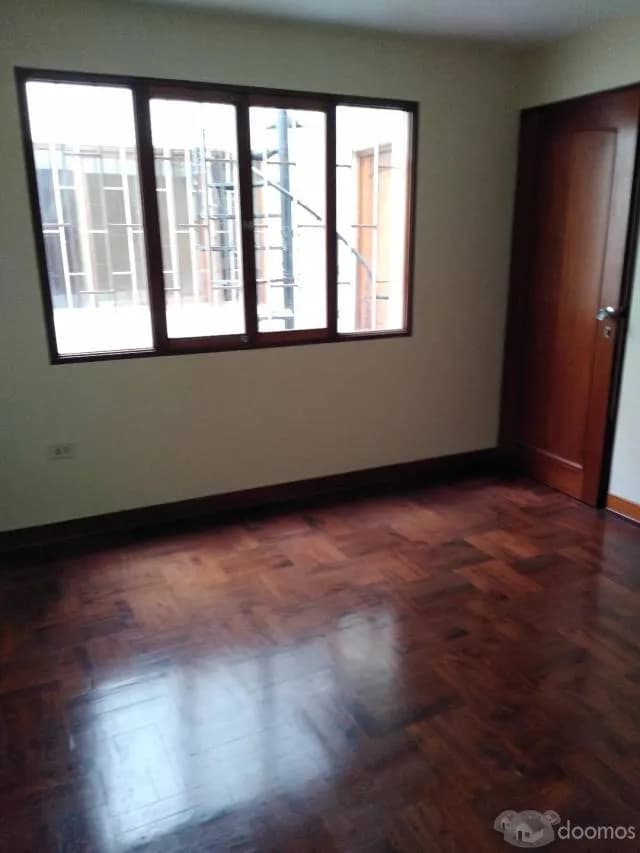 Vendo Edificio con local comercial y oficinas en Jr. independencia cerca Plaza de Armas — foto 10